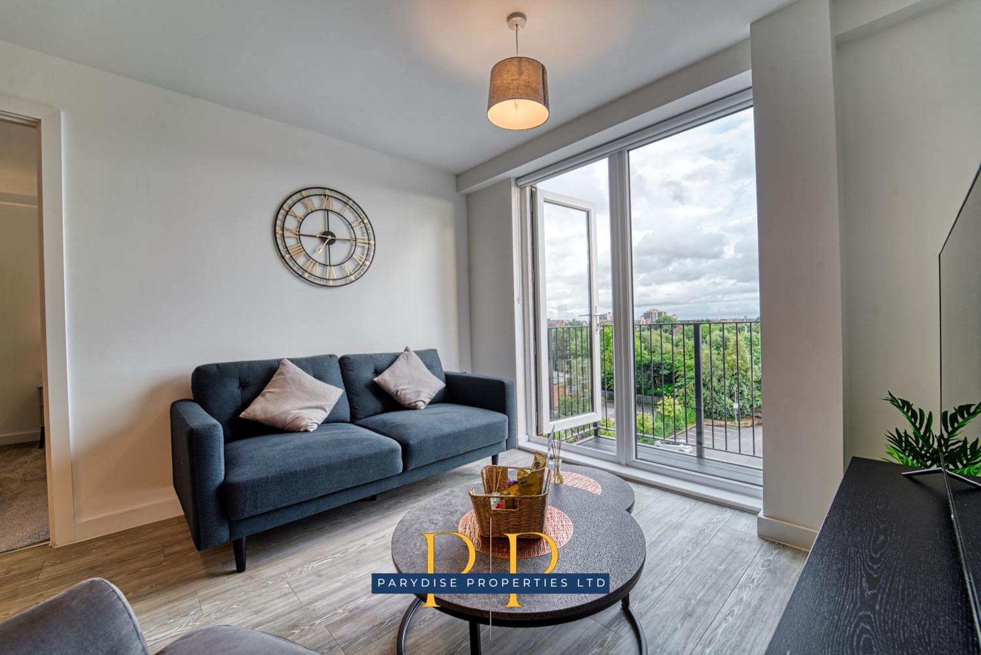 The Middlewood Plaza Suite - By Parydise Properties - Business Or Leisure Stays, Central Location, Sleeps 4, Salford Manchester Eksteriør bilde