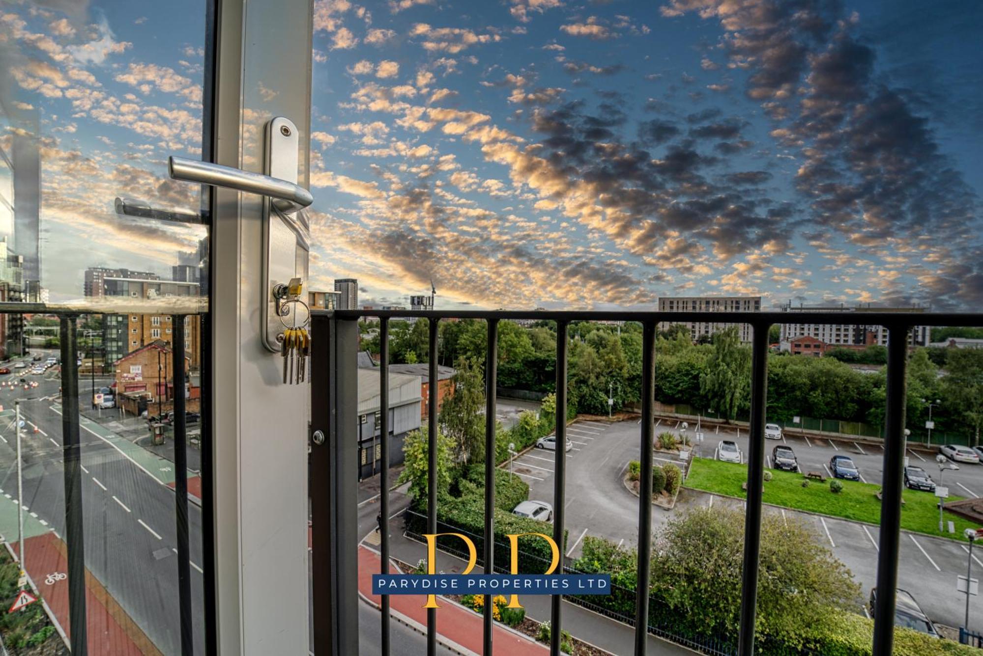 The Middlewood Plaza Suite - By Parydise Properties - Business Or Leisure Stays, Central Location, Sleeps 4, Salford Manchester Eksteriør bilde