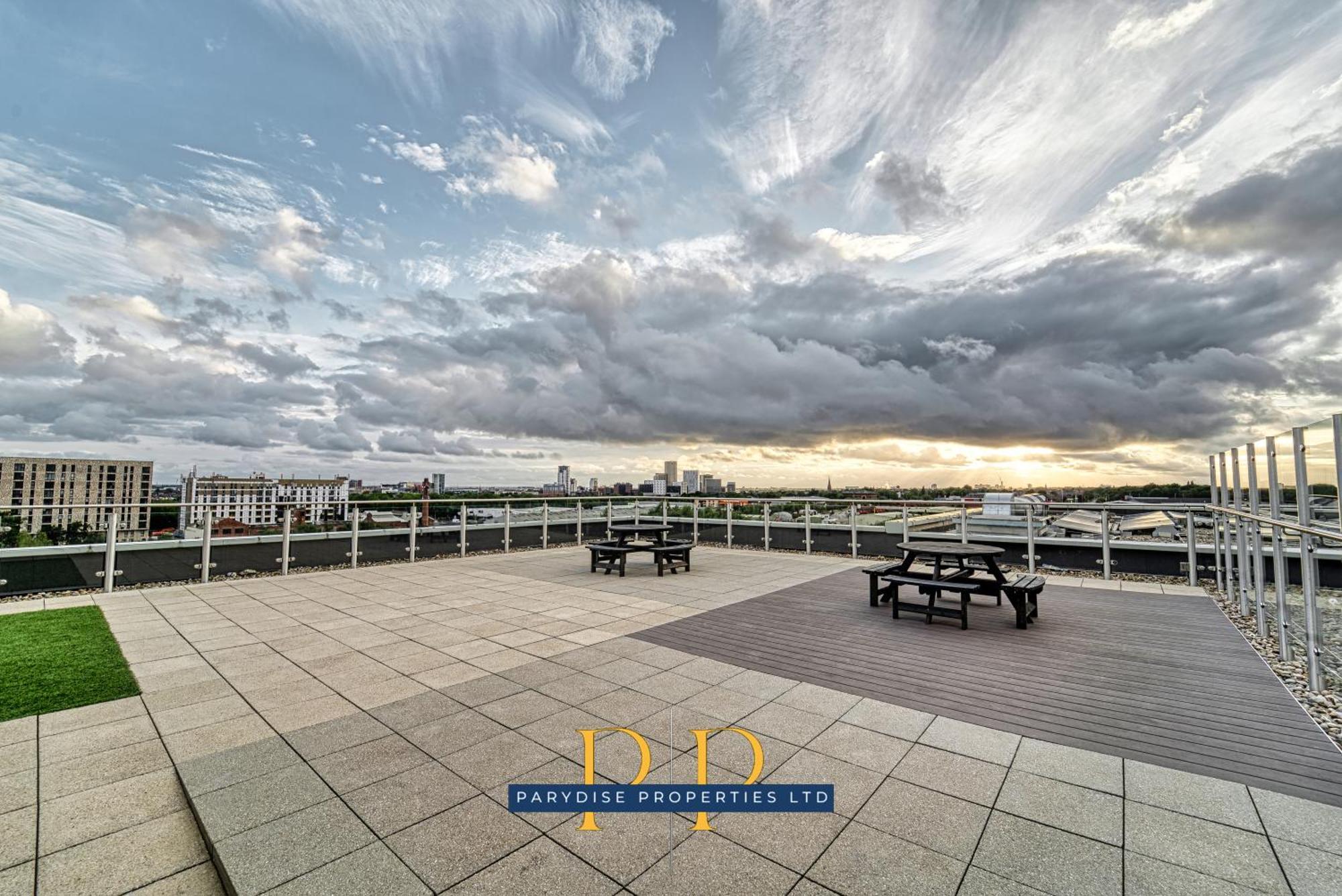 The Middlewood Plaza Suite - By Parydise Properties - Business Or Leisure Stays, Central Location, Sleeps 4, Salford Manchester Eksteriør bilde